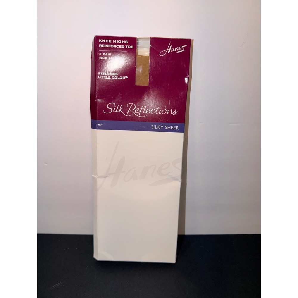 Hanes Silk Reflections Silky Sheer Knee Highs 2 Pair Little Color‎ Style 775 OS